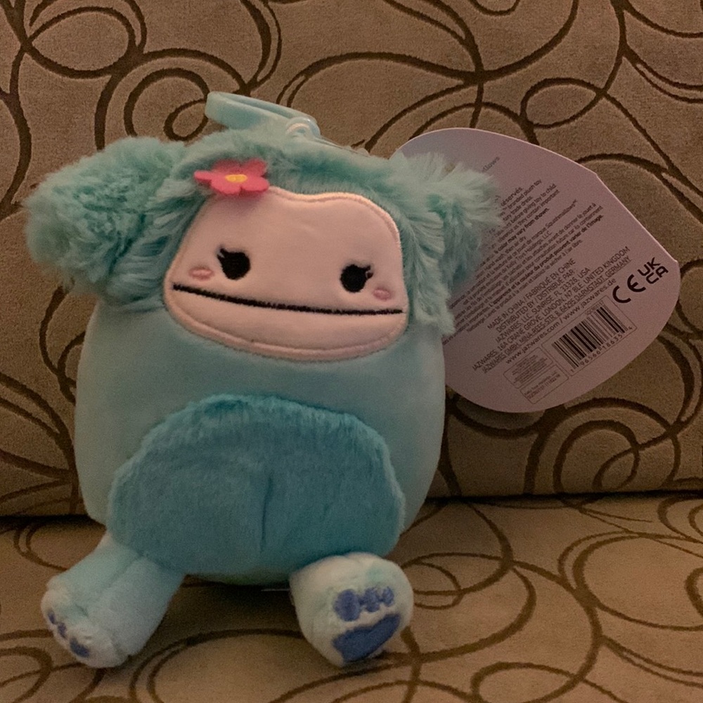 NWT KellyToy Squishmallows Joelle Bigfoot Clip 3.5”